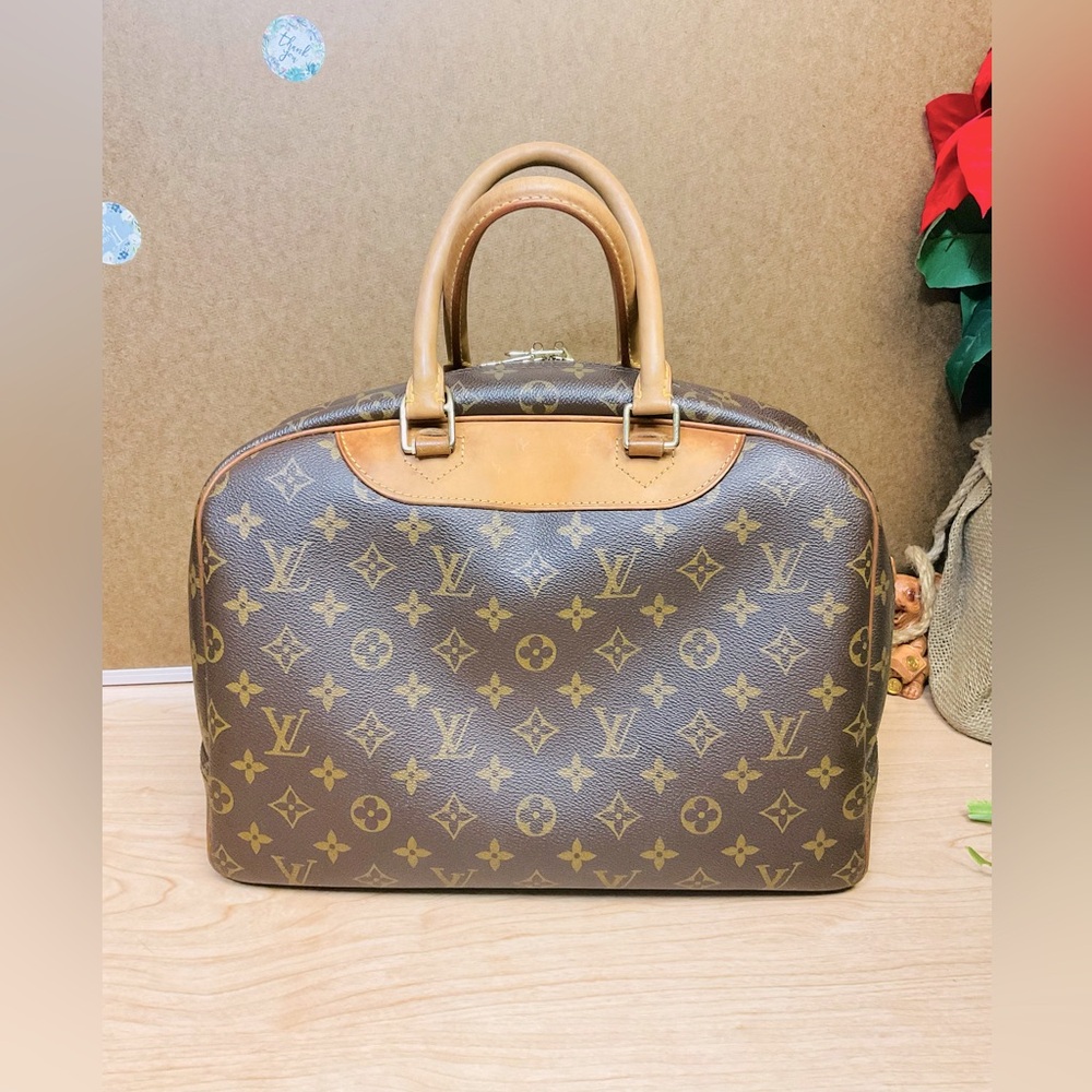 LOUIS VUITTON ✅AUTHENTIC LARGE DEAUVILLE BAG - Picture 10 of 11